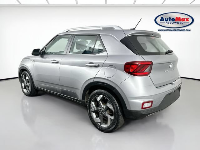 Used 2023 Hyundai Venue SEL w/ Cargo Package FWD image 6