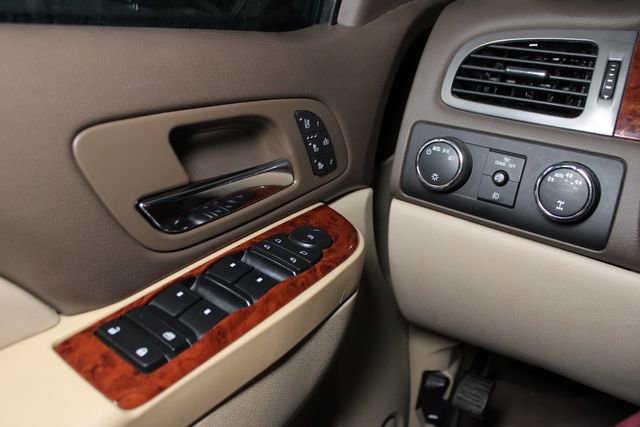 Used 2013 Chevrolet Tahoe LTZ AWD/4WD image 15