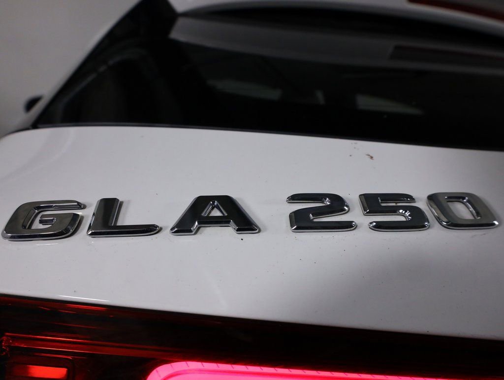 Certified 2023 Mercedes-Benz GLA 250 4MATIC w/ Premium Package image 58