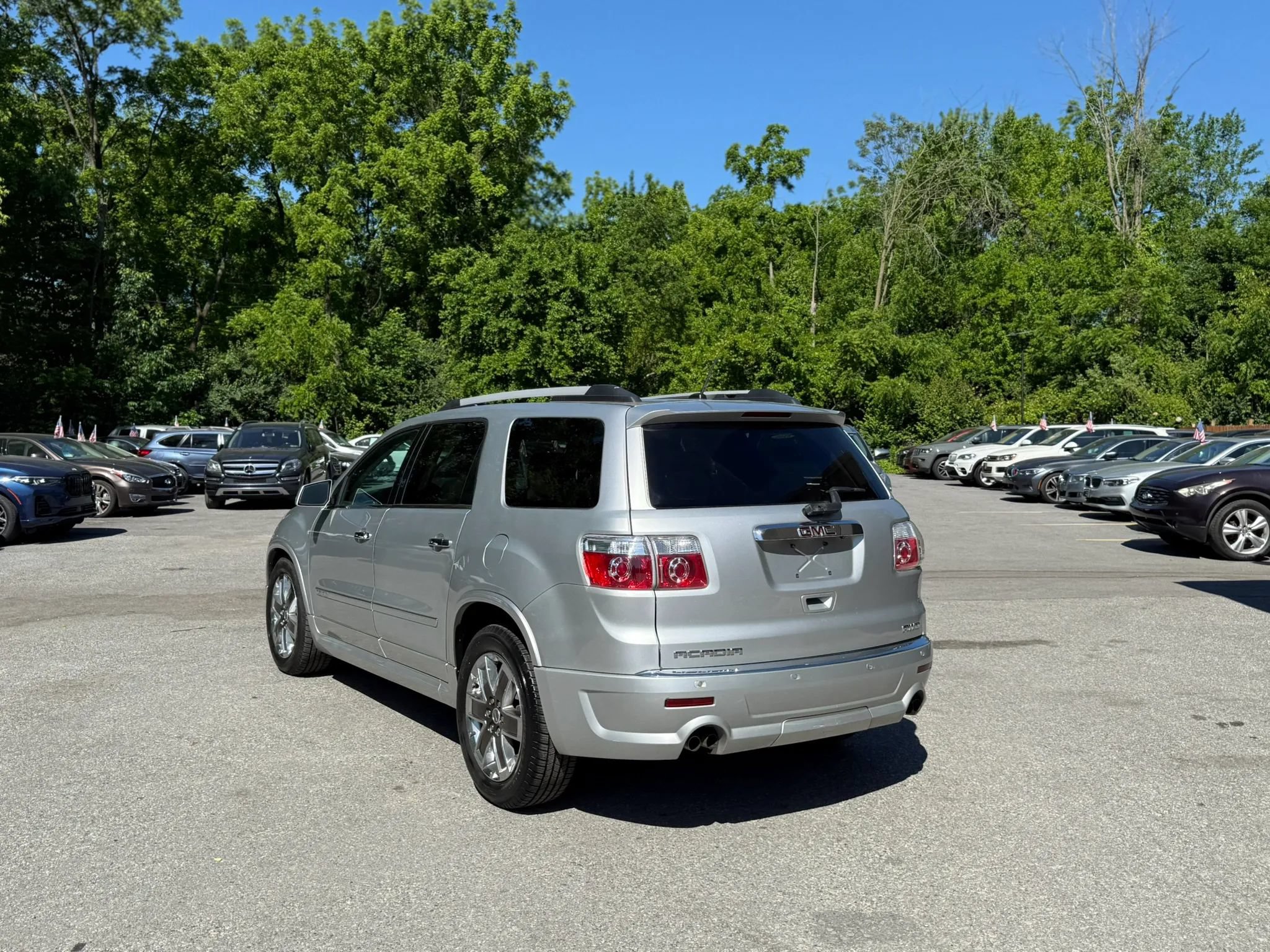 Used 2011 GMC Acadia Denali AWD/4WD image 5