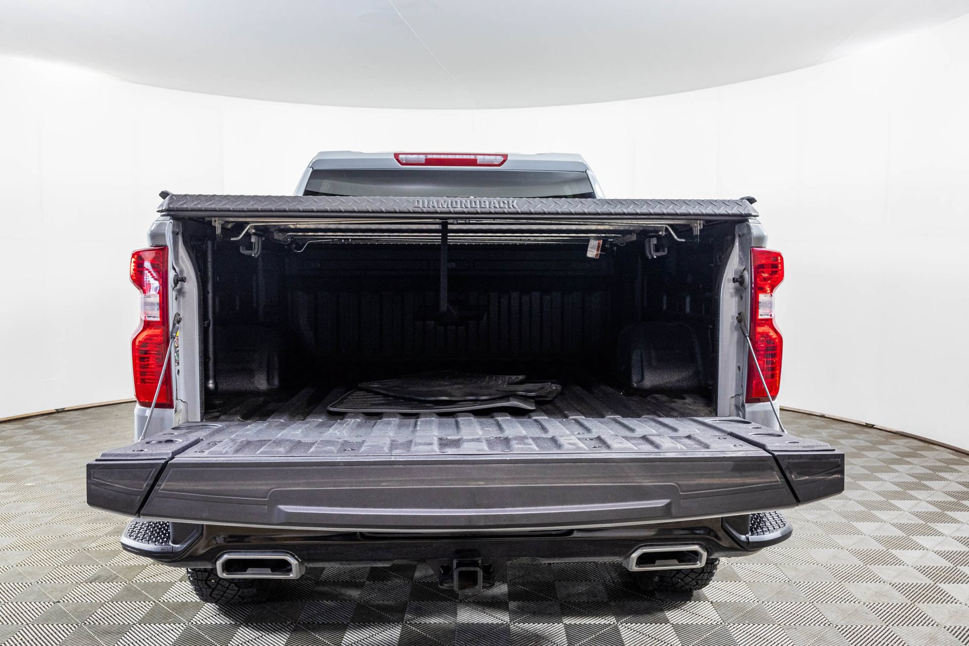 Used 2025 Chevrolet Silverado 1500 Custom Trail Boss AWD/4WD image 39