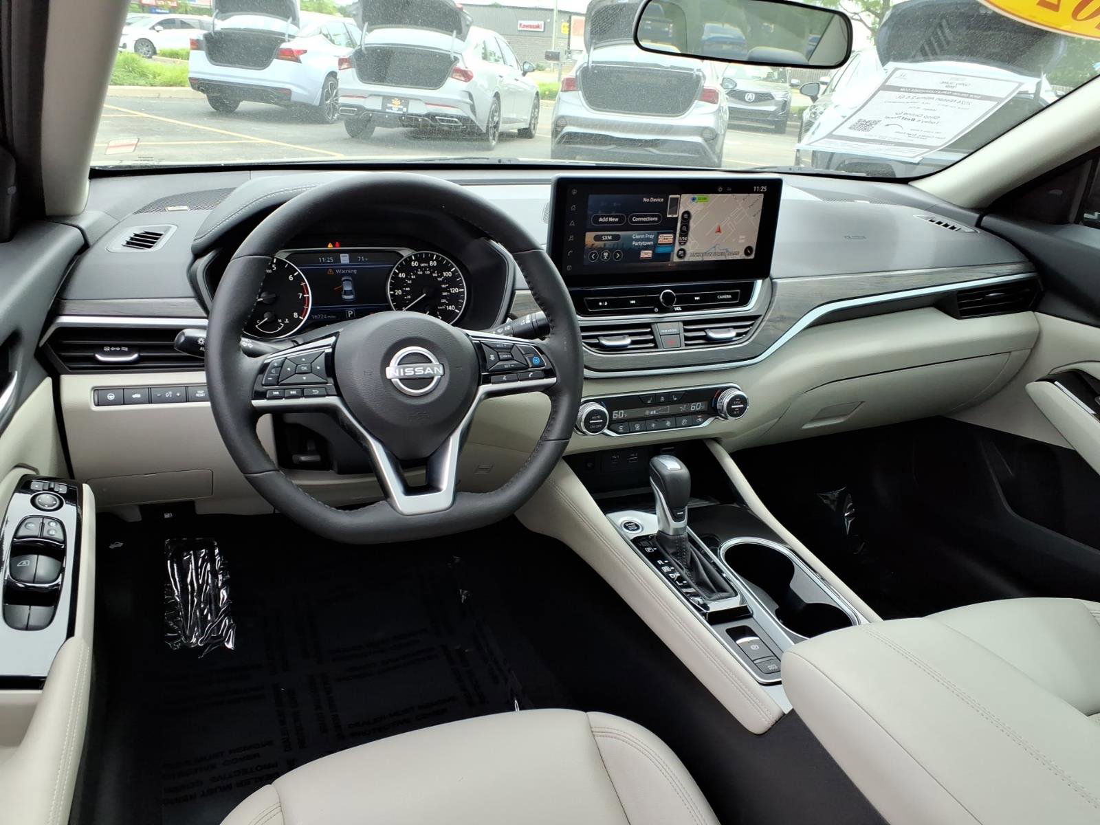 Used 2024 Nissan Altima 2.5 SL FWD image 6
