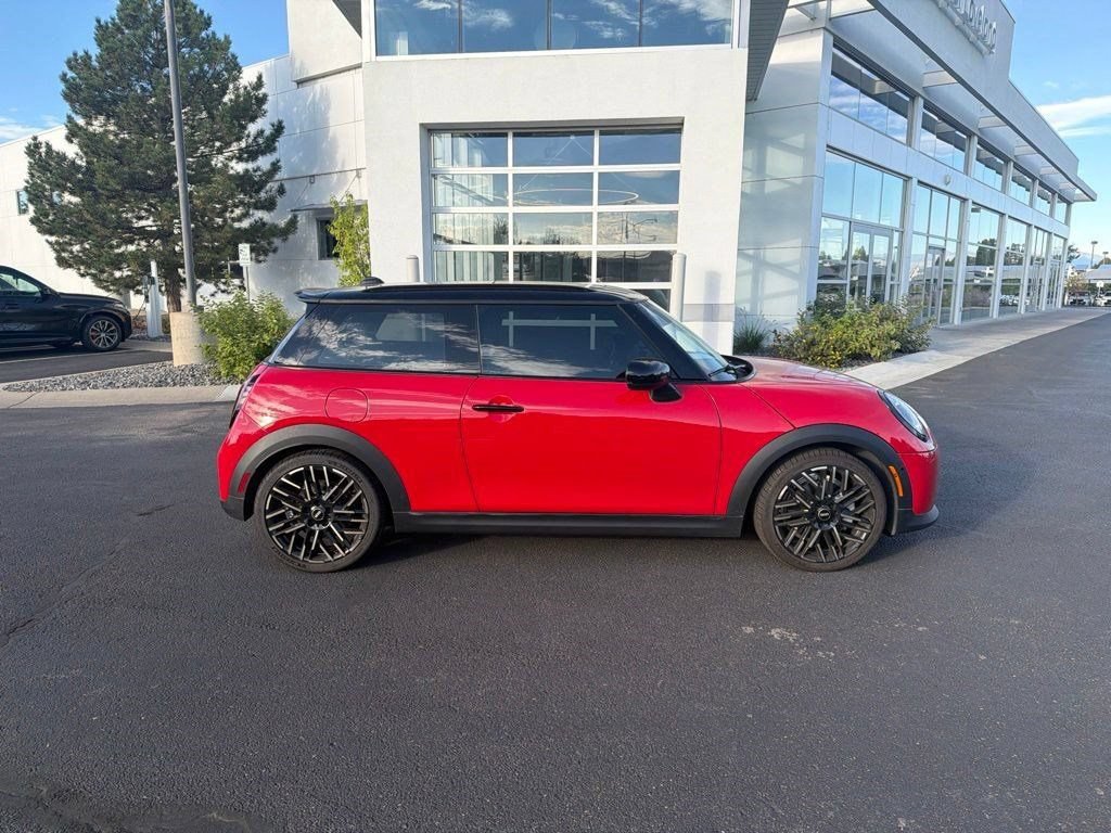 Used 2025 MINI Cooper S FWD image 6