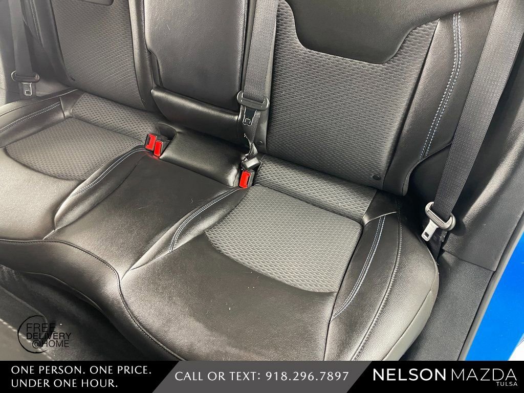 Used 2025 Jeep Compass Latitude image 40