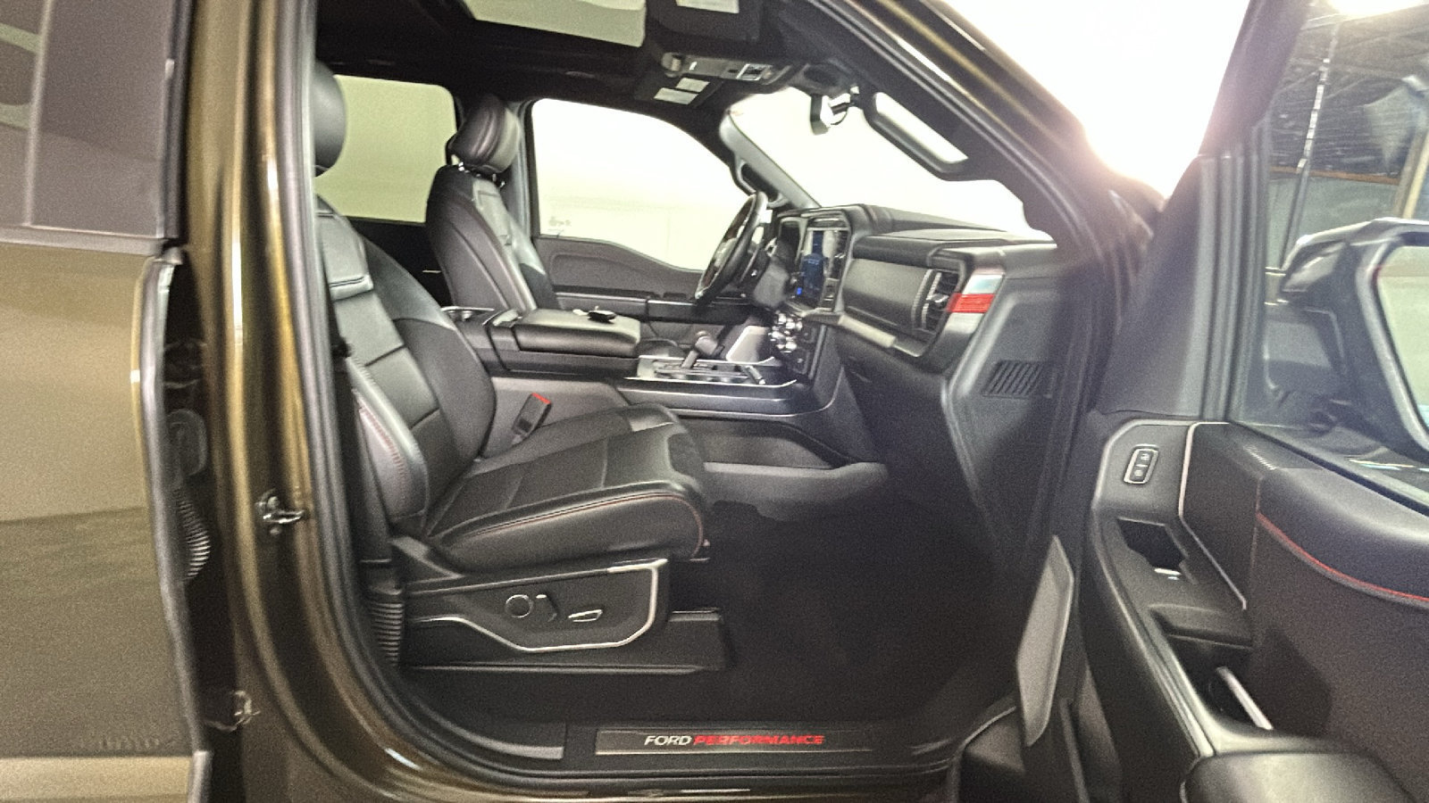Used 2024 Ford F150 Raptor AWD/4WD image 35