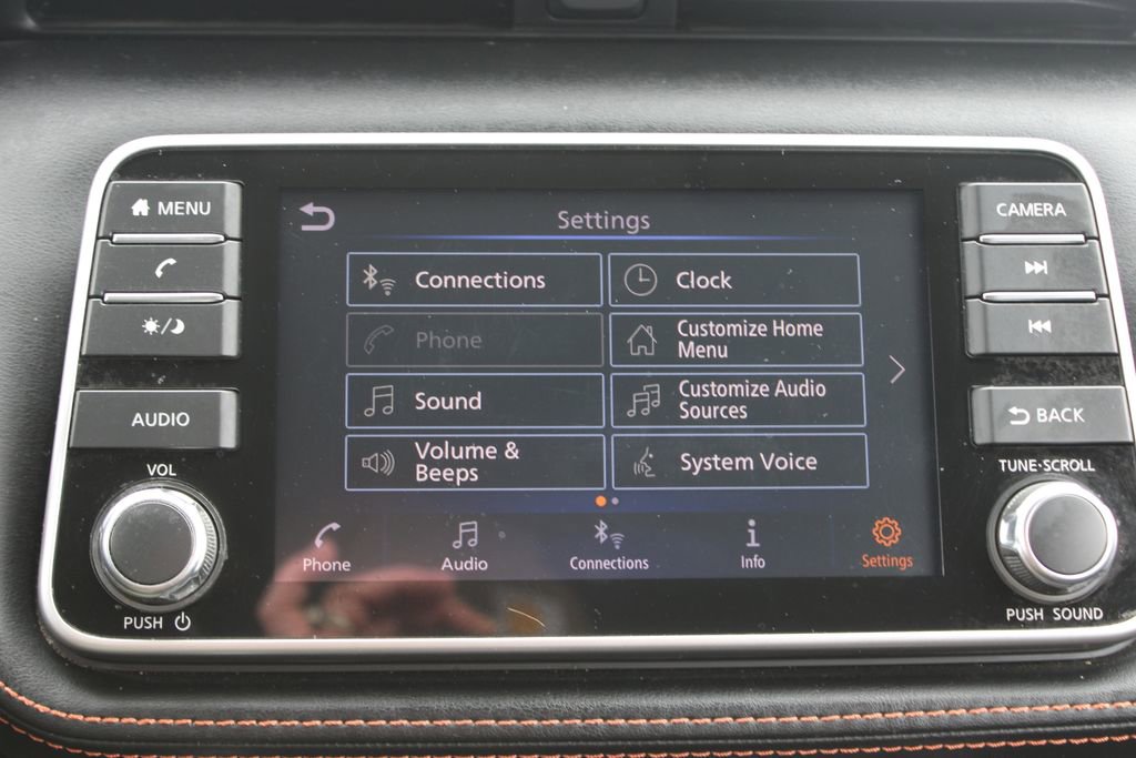 Used 2020 Nissan Kicks SR image 43