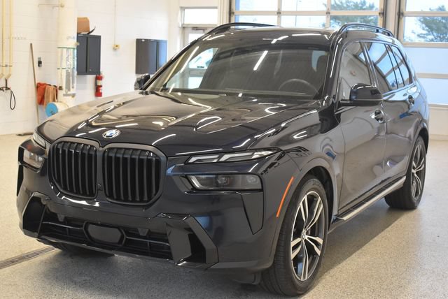 Used 2026 BMW X7 xDrive40i w/ M Sport Package AWD/4WD image 9