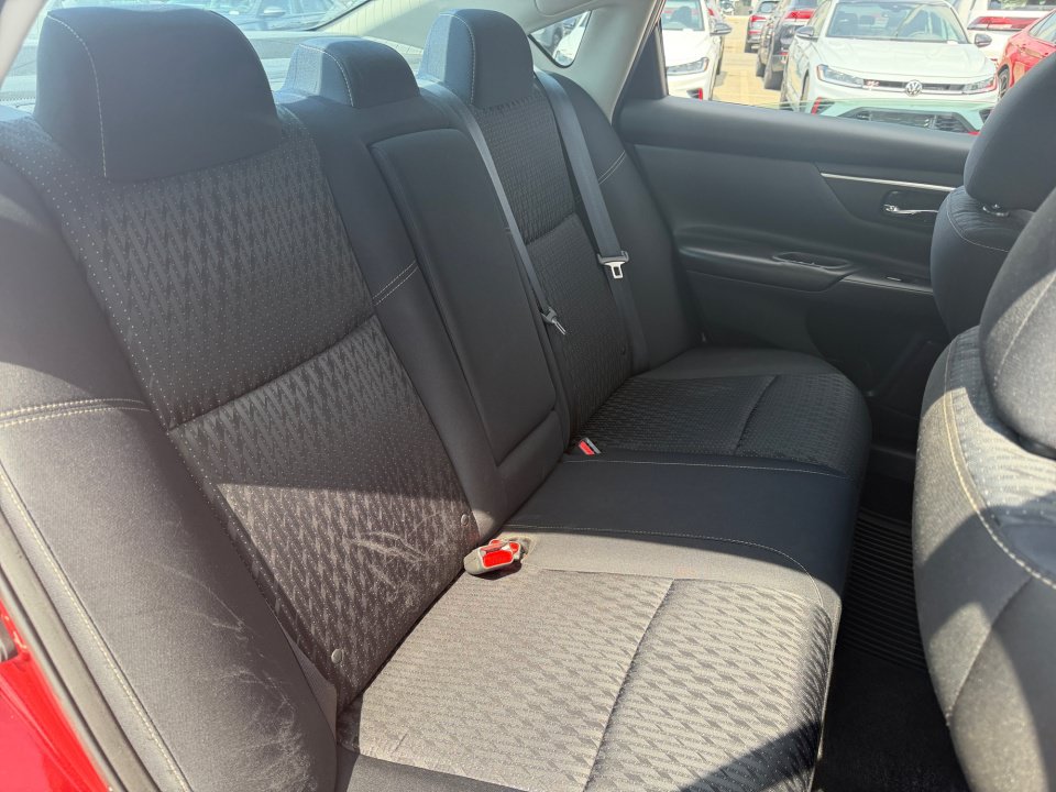 Used 2017 Nissan Altima 2.5 SV FWD image 29