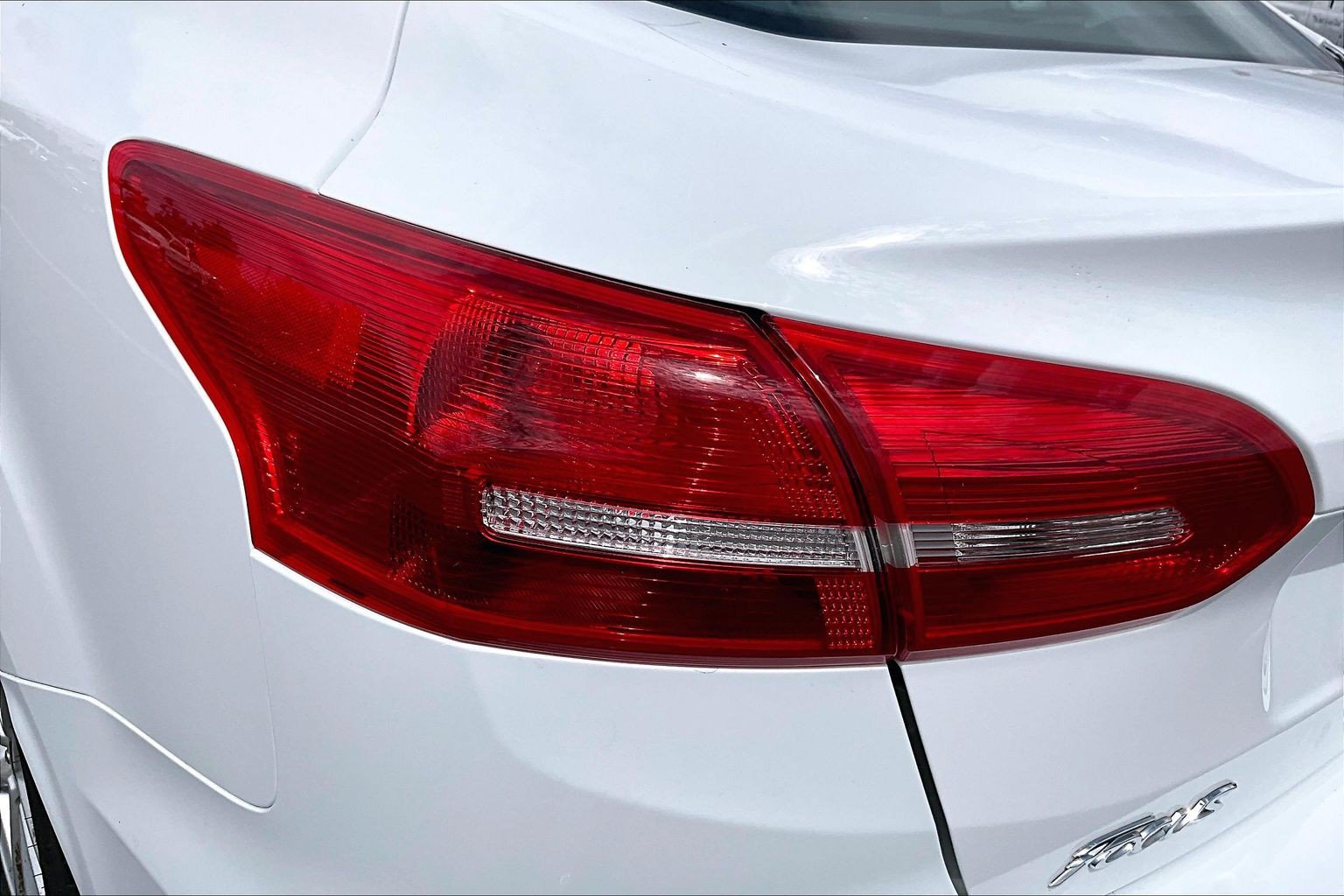 Used 2018 Ford Focus SE FWD image 29