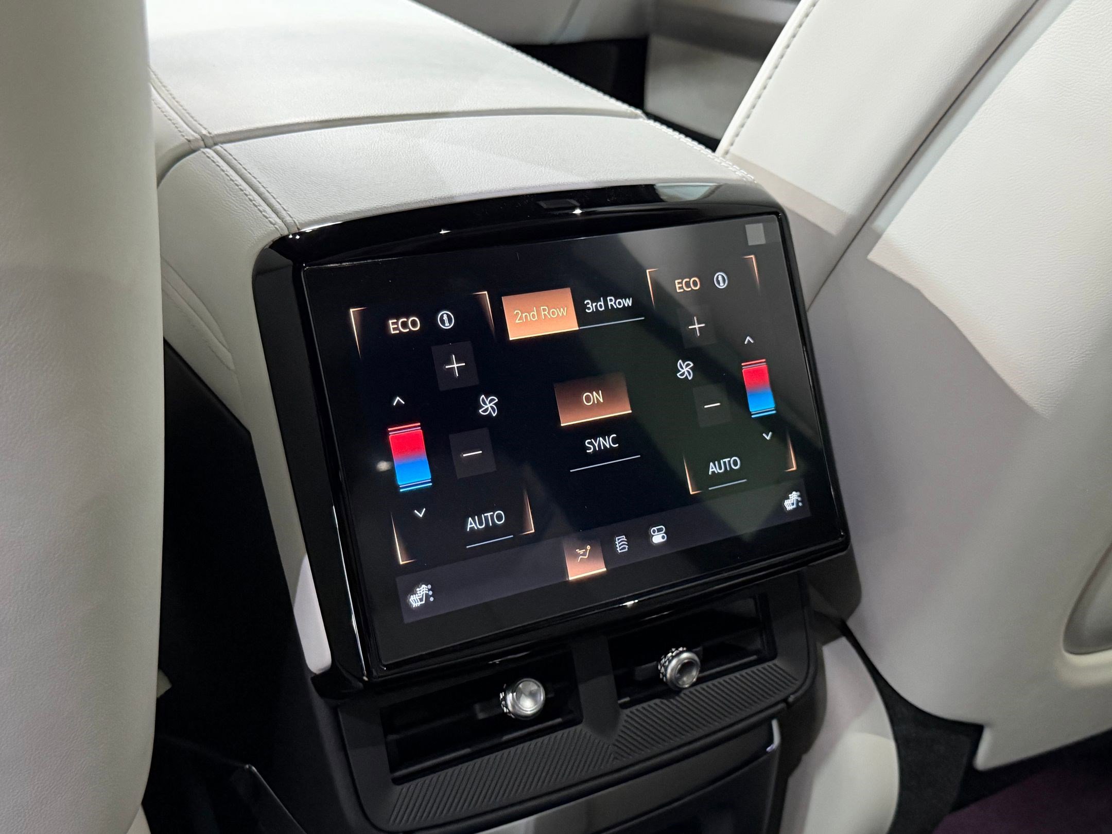 New 2026 Cadillac Vistiq Sport image 42