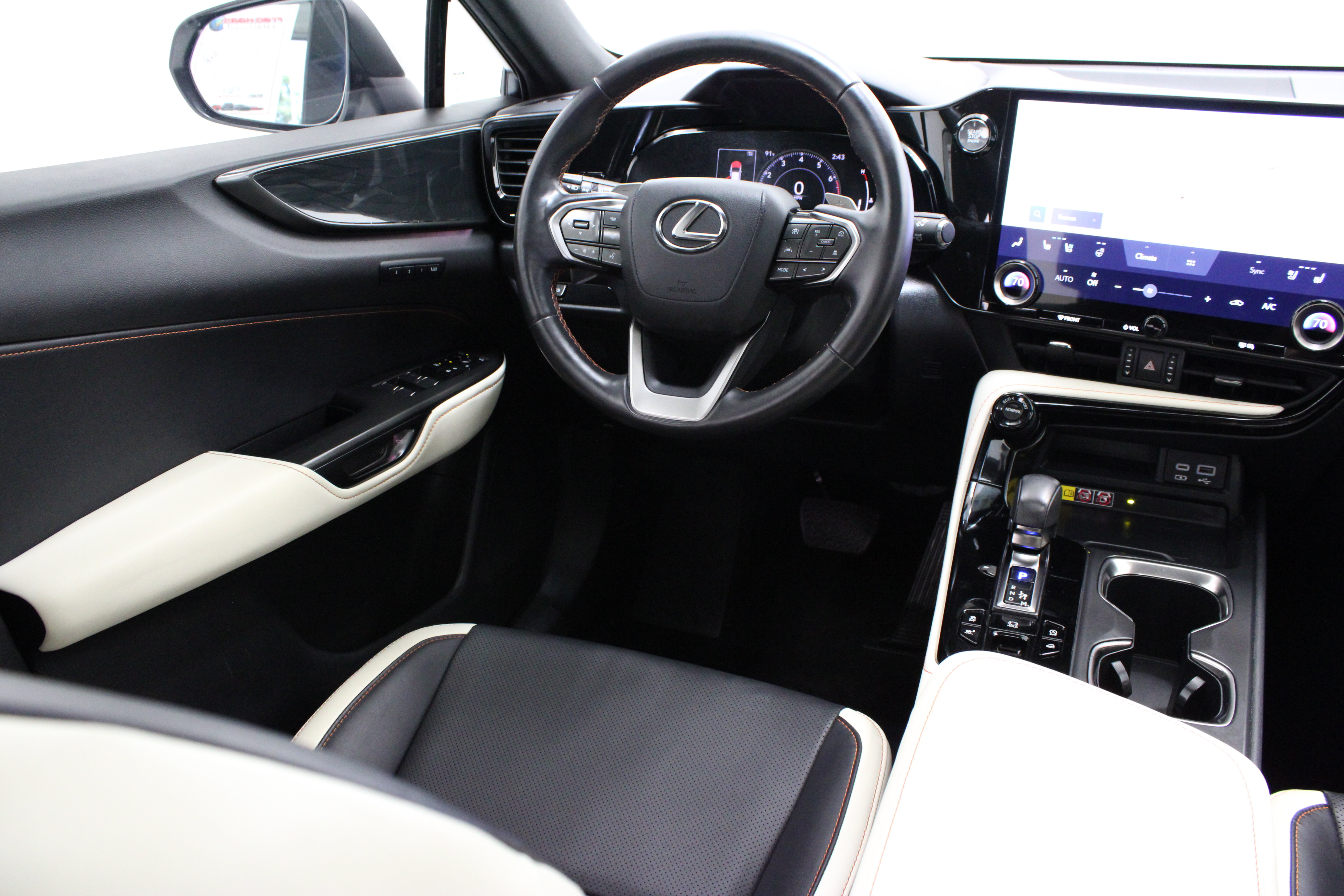 Used 2022 Lexus NX 350 AWD w/ Accessory Package 2 image 31