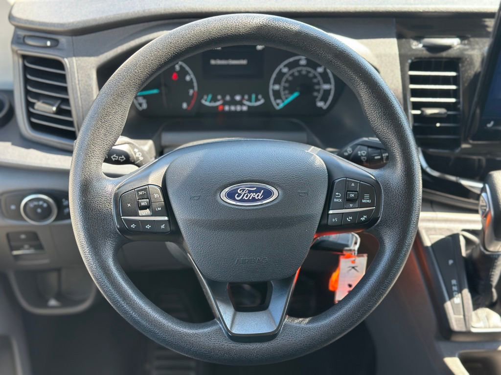 Used 2023 Ford Transit 350 XLT image 3