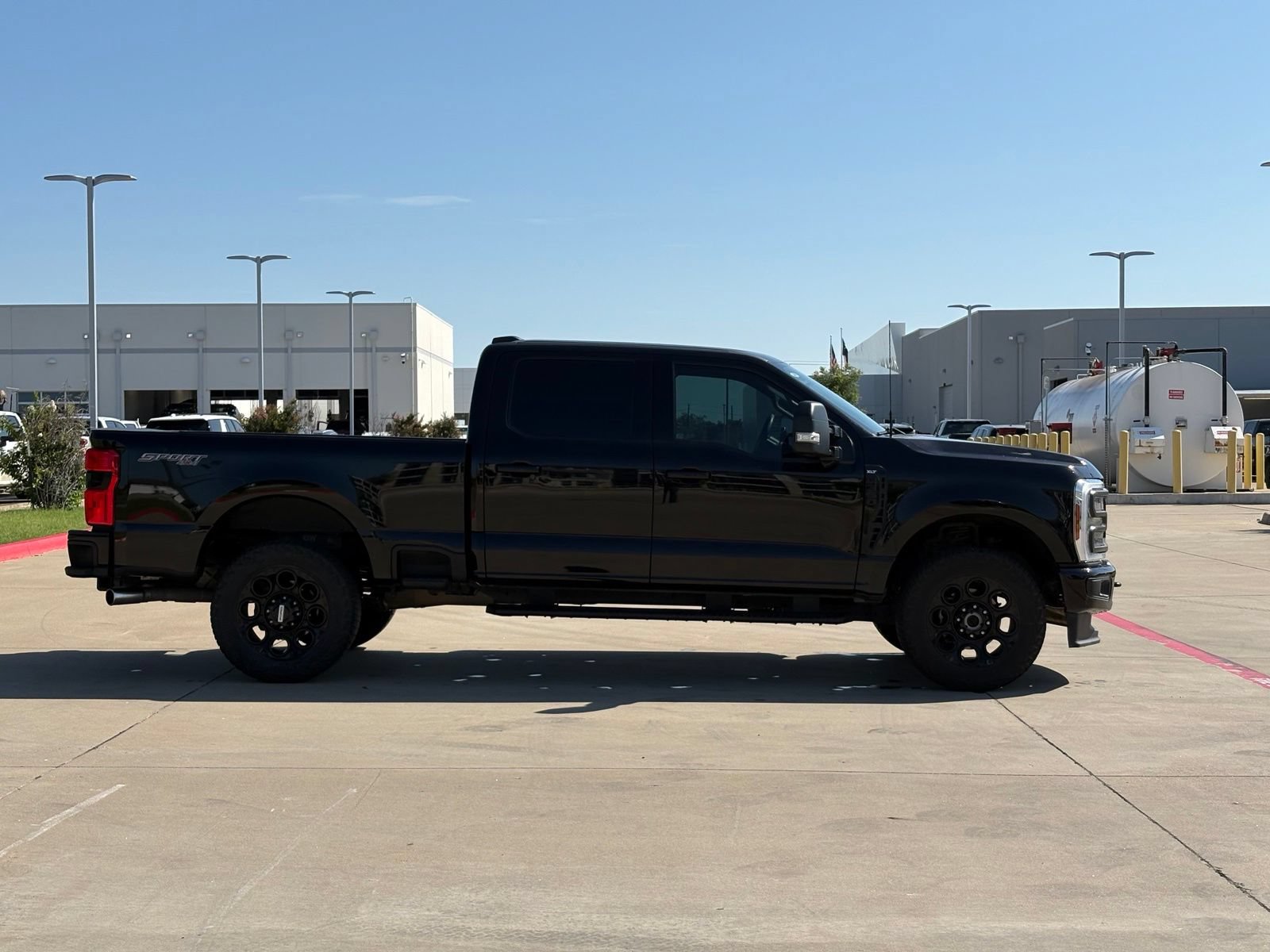 Used 2024 Ford F350 XLT w/ XLT Premium Package AWD/4WD image 8