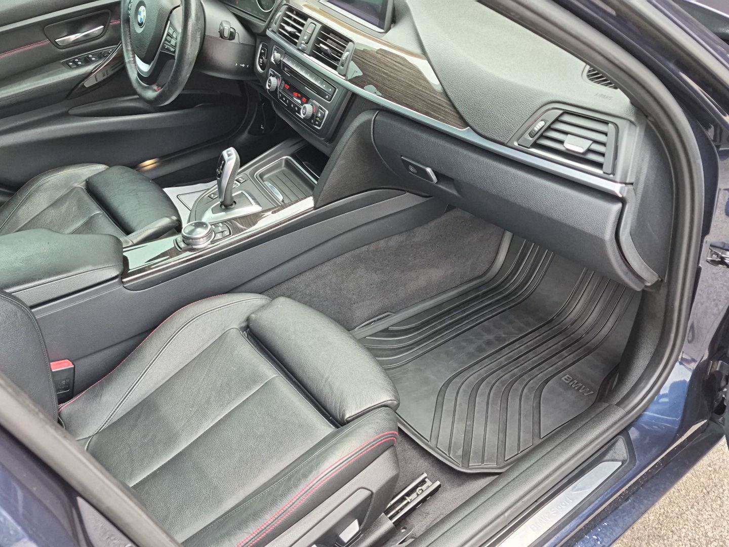 Used 2014 BMW 335i xDrive Sedan AWD/4WD image 28