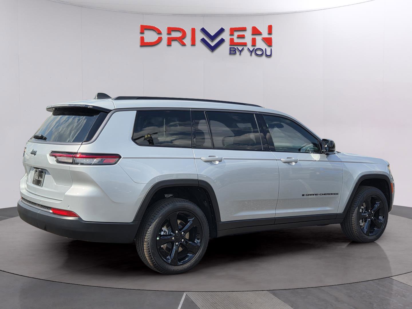 New 2026 Jeep Grand Cherokee L Limited image 5