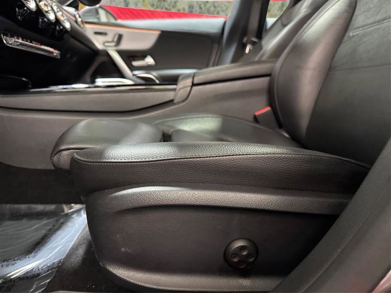 Used 2020 Mercedes-Benz CLA 250 4MATIC image 17
