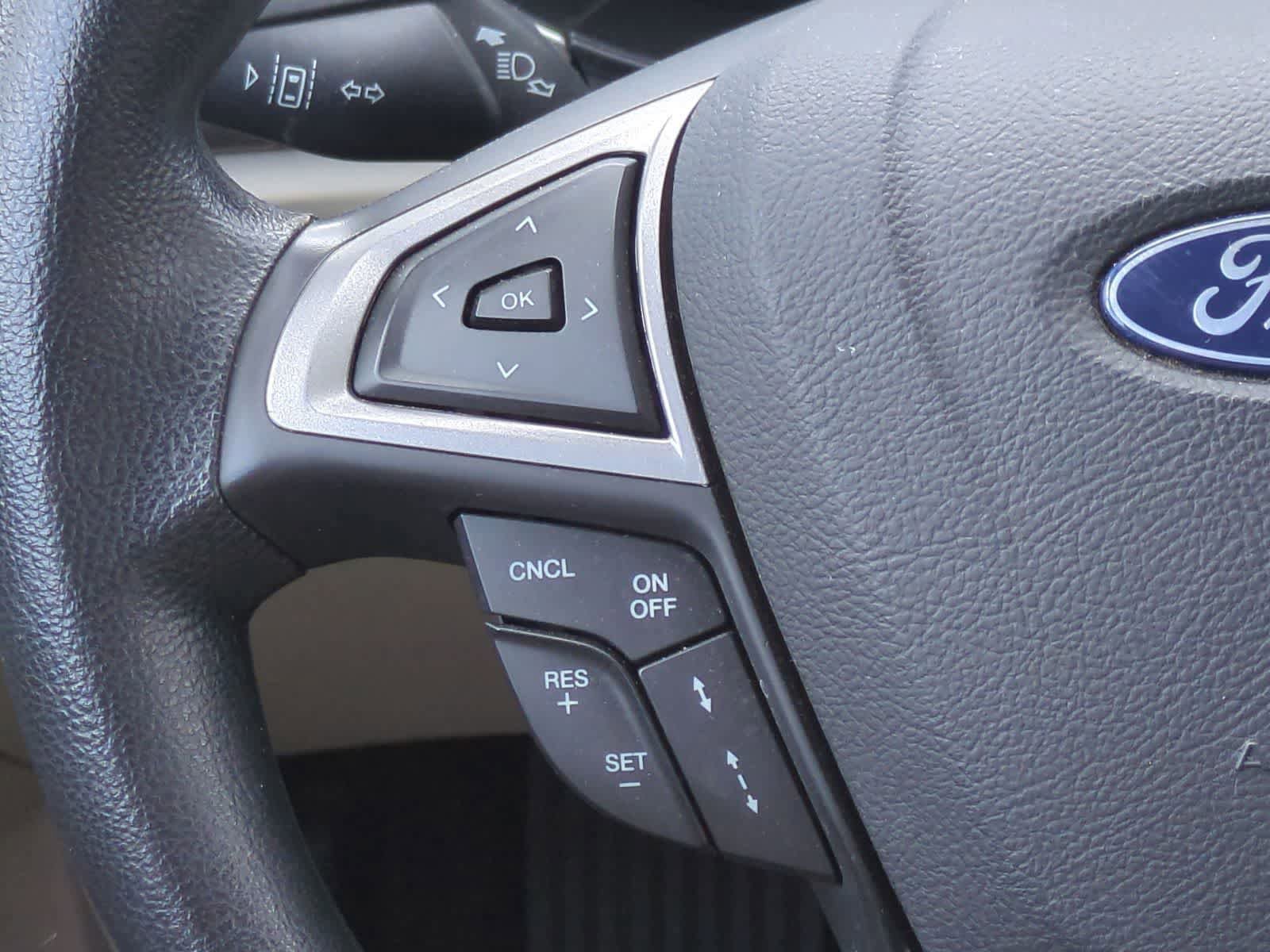 Used 2019 Ford Fusion SE FWD image 23