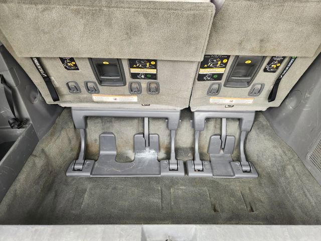 Used 2017 Toyota Sienna LE image 25