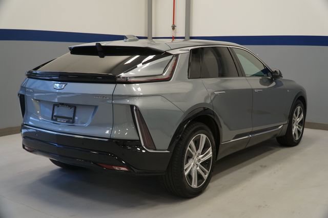 Certified 2024 Cadillac Lyriq Tech w/ Driver Assist Package AWD/4WD image 7