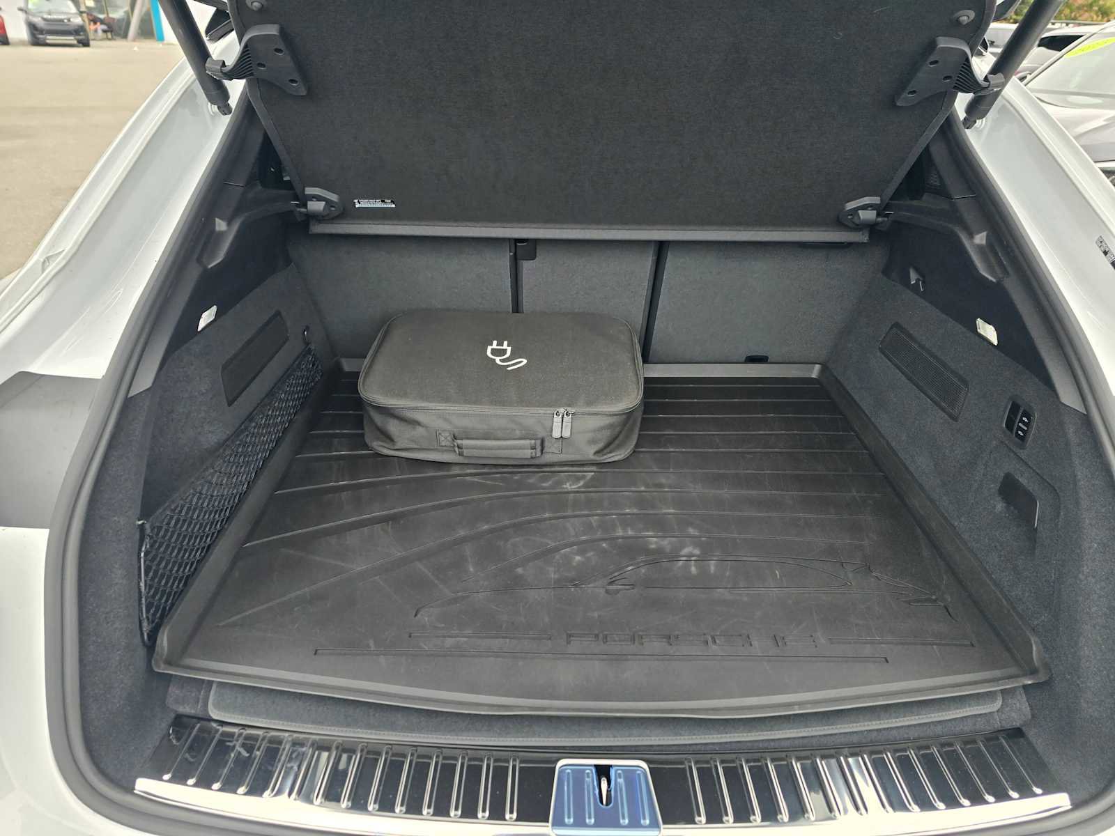 Used 2025 Porsche Cayenne Turbo image 17