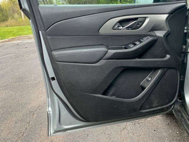 Used 2023 Chevrolet Traverse LT FWD image 12