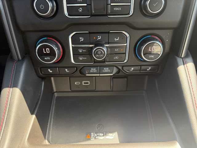 Used 2021 Chevrolet Tahoe RST w/ Luxury Package AWD/4WD image 17