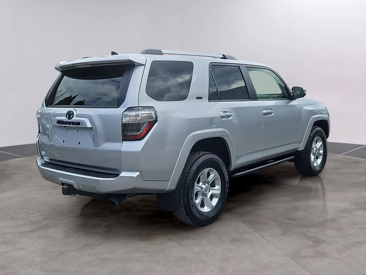 Used 2023 Toyota 4Runner SR5 Premium w/ Moonroof Package AWD/4WD image 4
