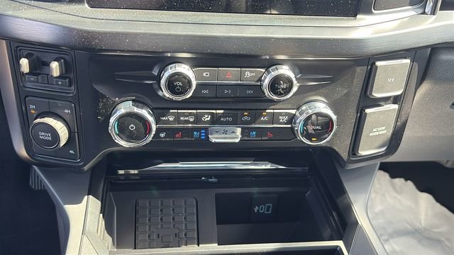 New 2026 Ford F250 Lariat w/ Black Appearance Package AWD/4WD image 24
