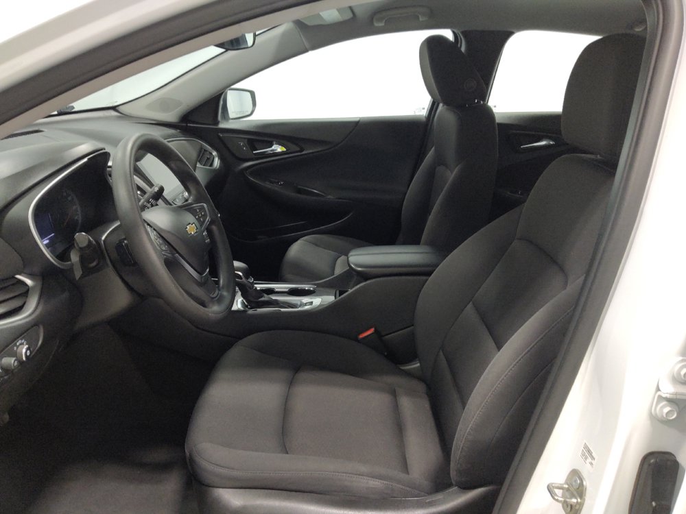 Used 2022 Chevrolet Malibu LT FWD image 17