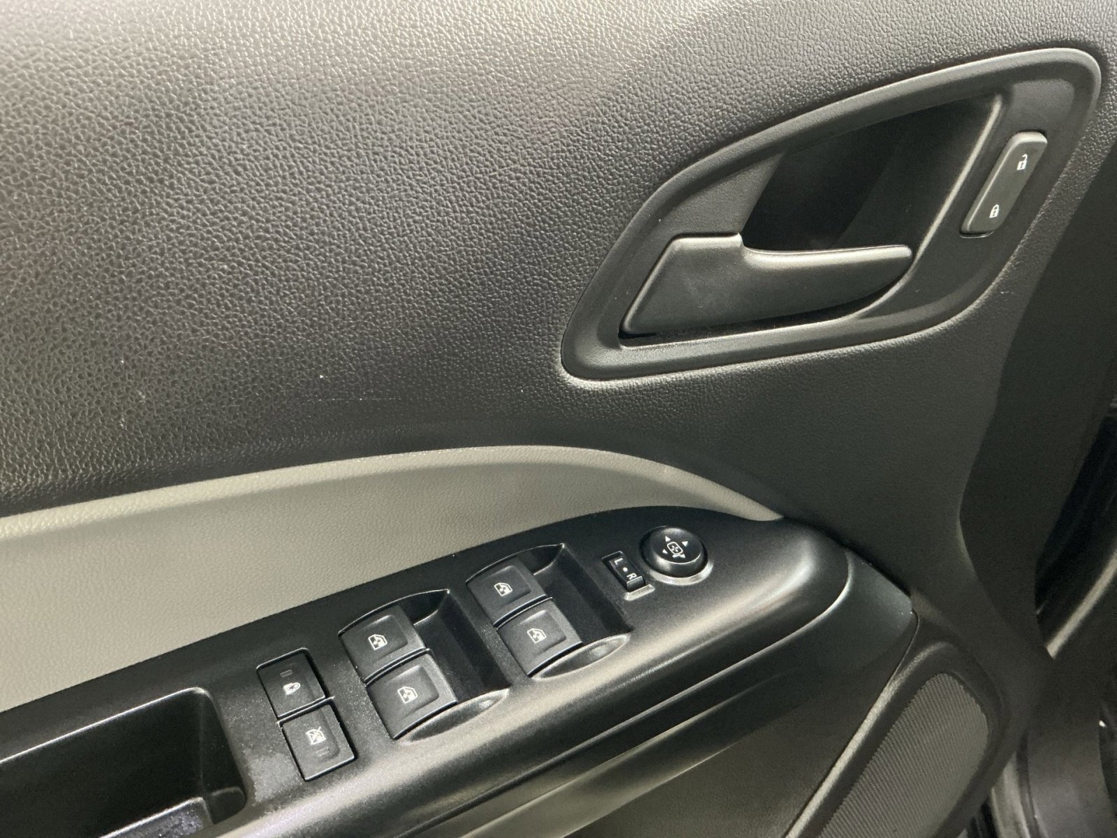 Used 2018 Chevrolet Colorado W/T w/ WT Convenience Package image 23