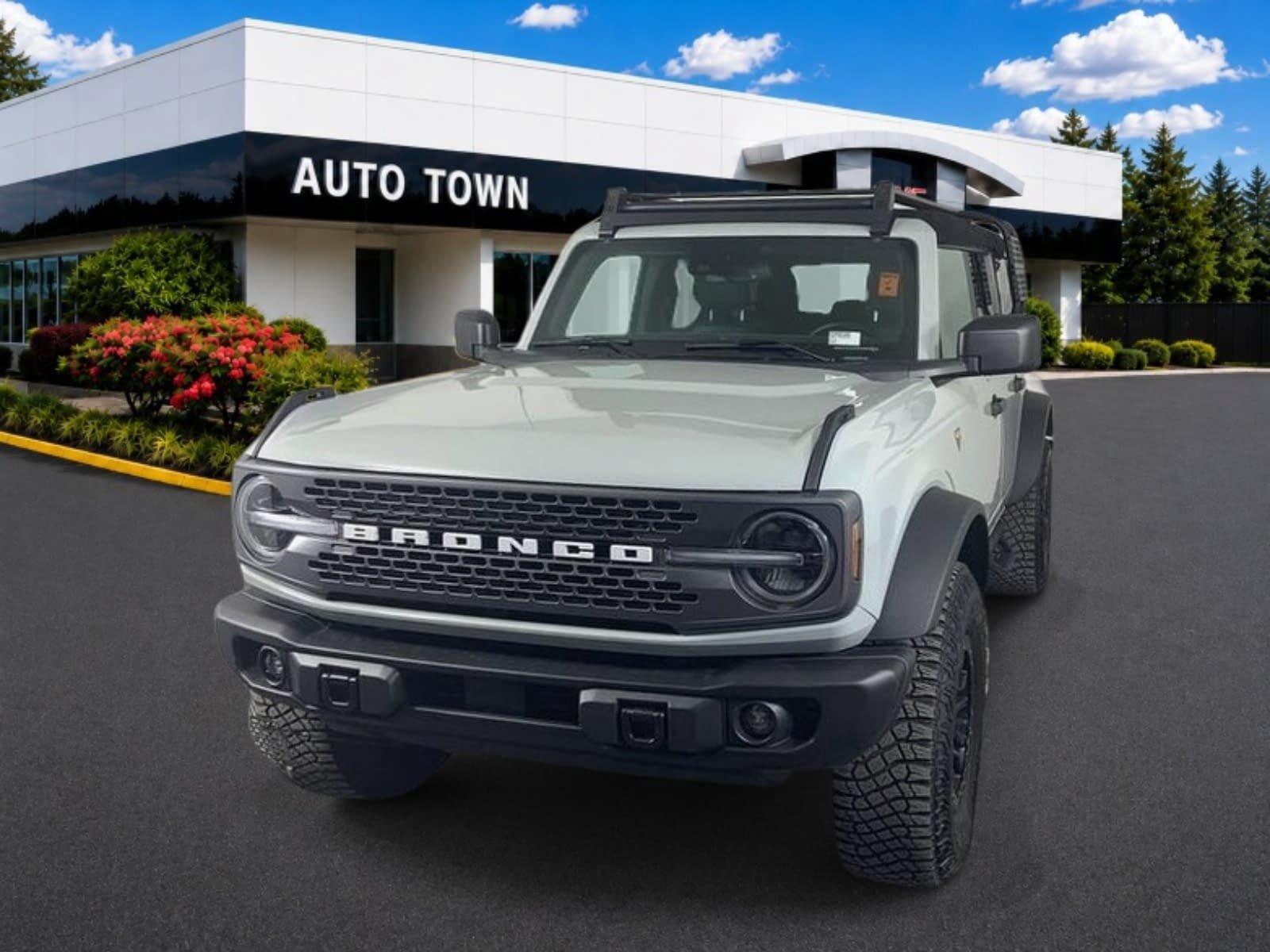 Used 2023 Ford Bronco Badlands w/ Sasquatch Package AWD/4WD image 1