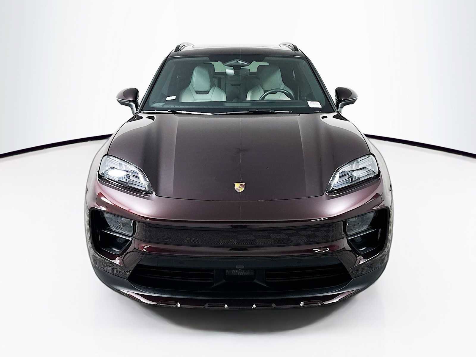Used 2025 Porsche Macan Electric image 6