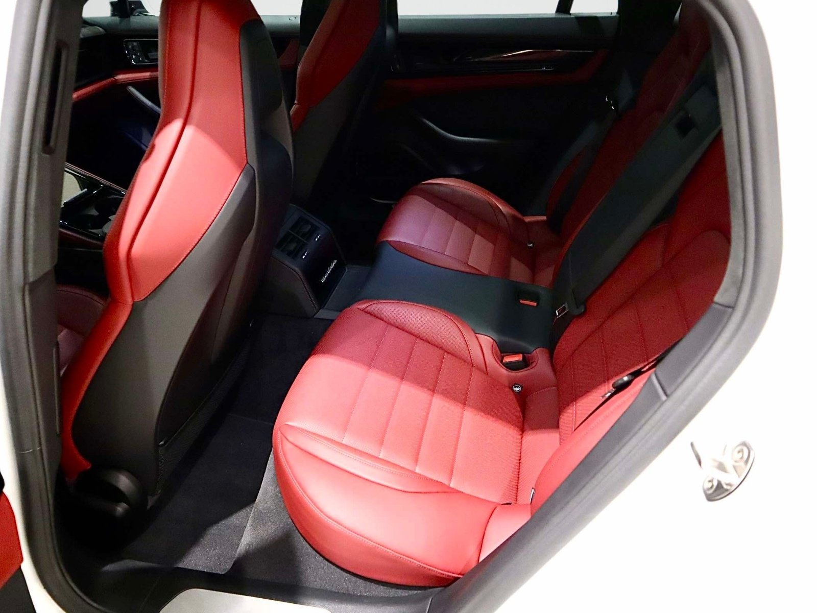 Used 2026 Porsche Panamera GTS AWD/4WD image 21