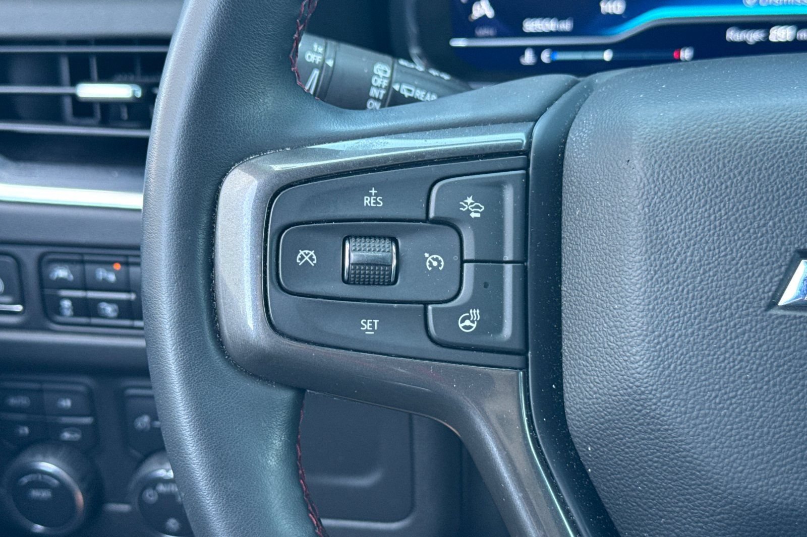 Used 2023 Chevrolet Tahoe RST w/ Luxury Package AWD/4WD image 37