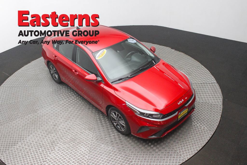 Used 2023 Kia Forte LXS image 3