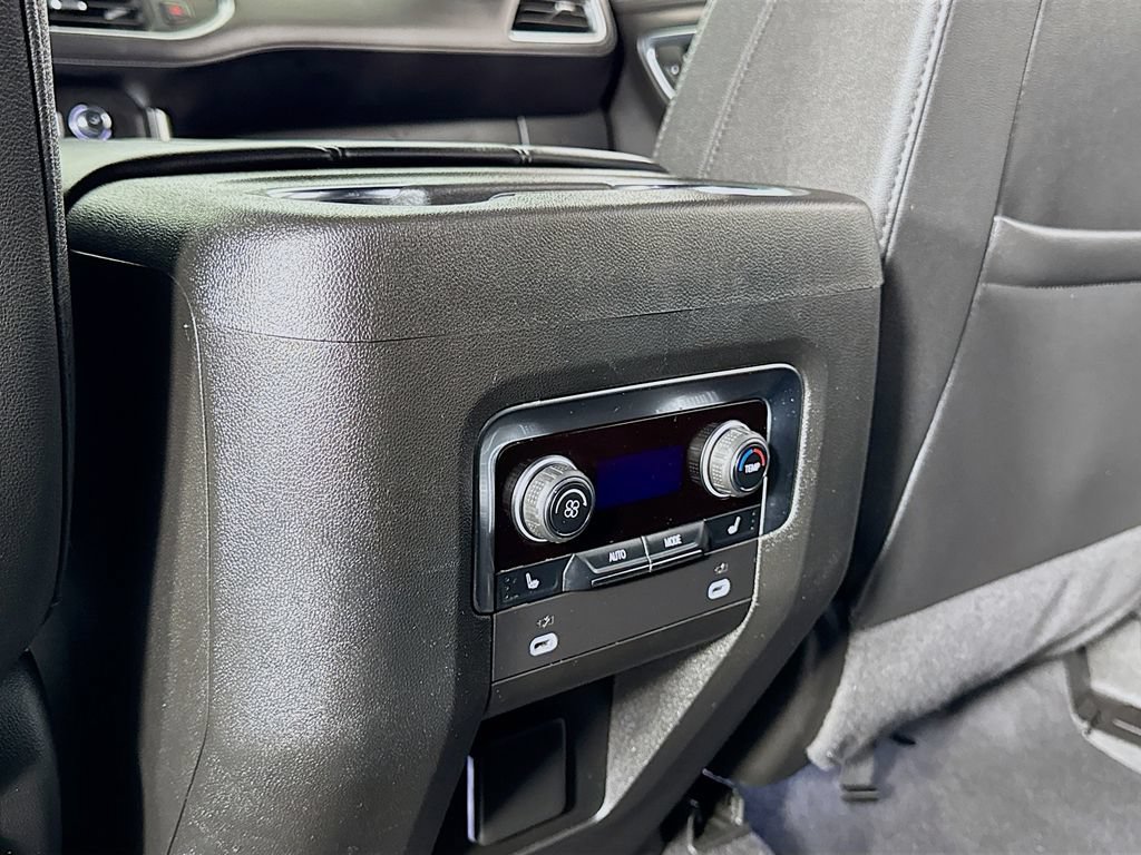 Used 2024 Chevrolet Tahoe Z71 w/ Luxury Package AWD/4WD image 19