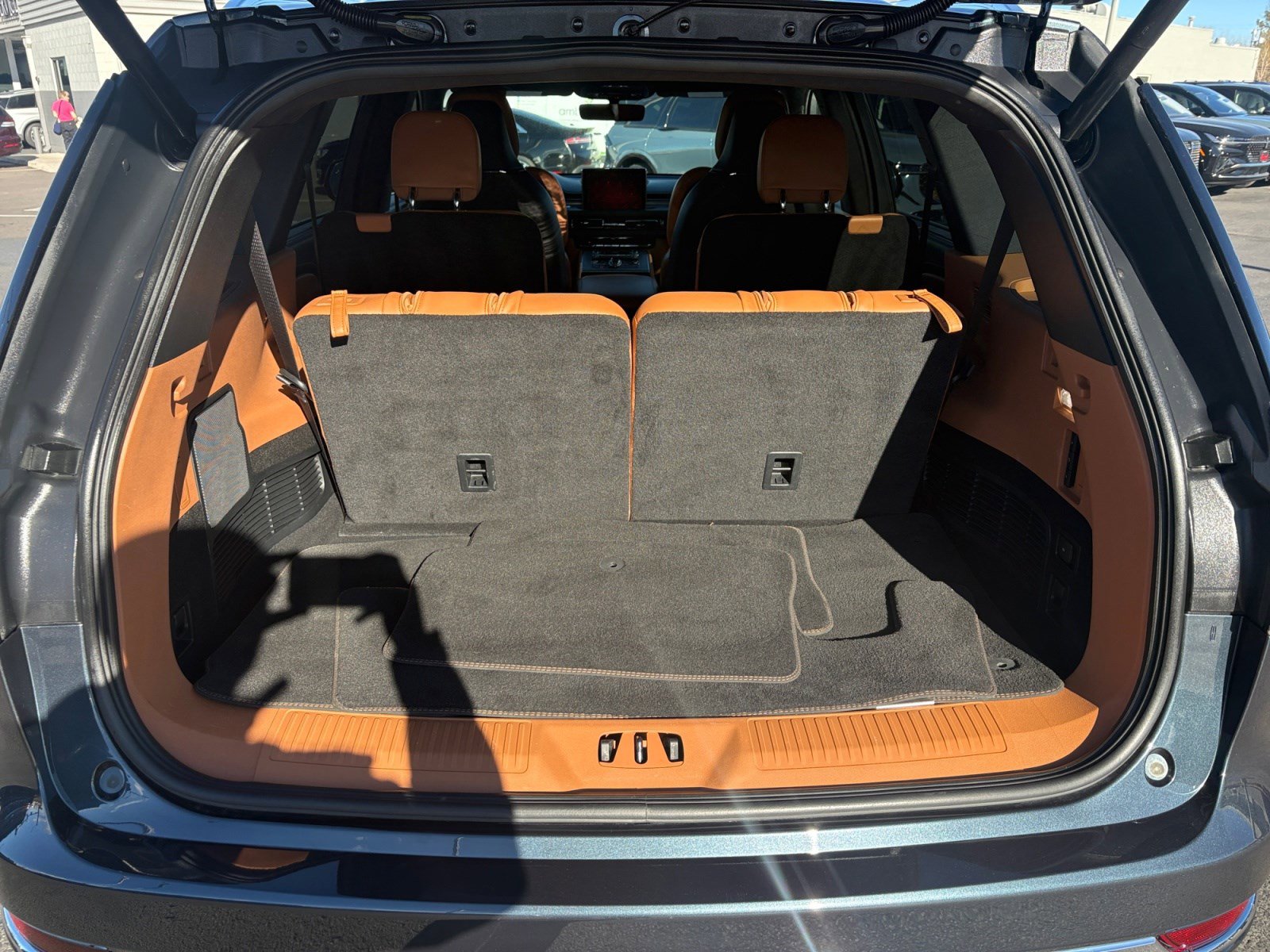 Certified 2024 Lincoln Aviator Black Label w/ Dynamic Handling Package image 16