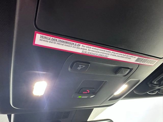 Used 2025 Toyota Camry SE w/ Convenience Package image 29