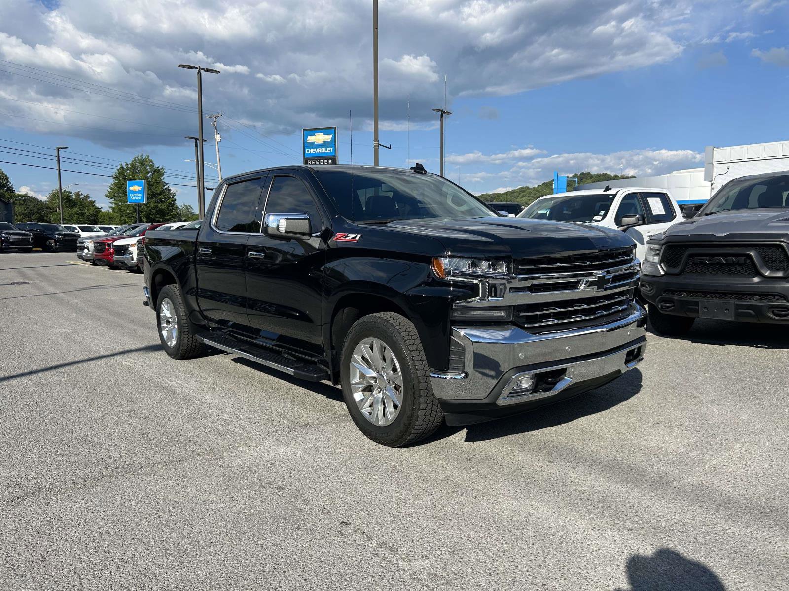 Used 2021 Chevrolet Silverado 1500 LTZ AWD/4WD image 1