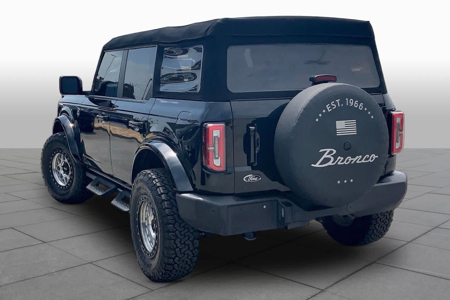Used 2024 Ford Bronco Outer Banks AWD/4WD image 12