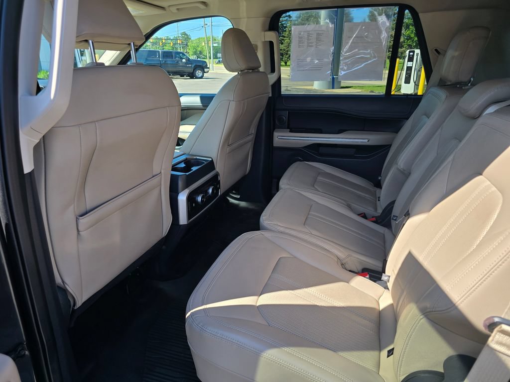 Certified 2022 Ford Expedition Limited AWD/4WD image 11