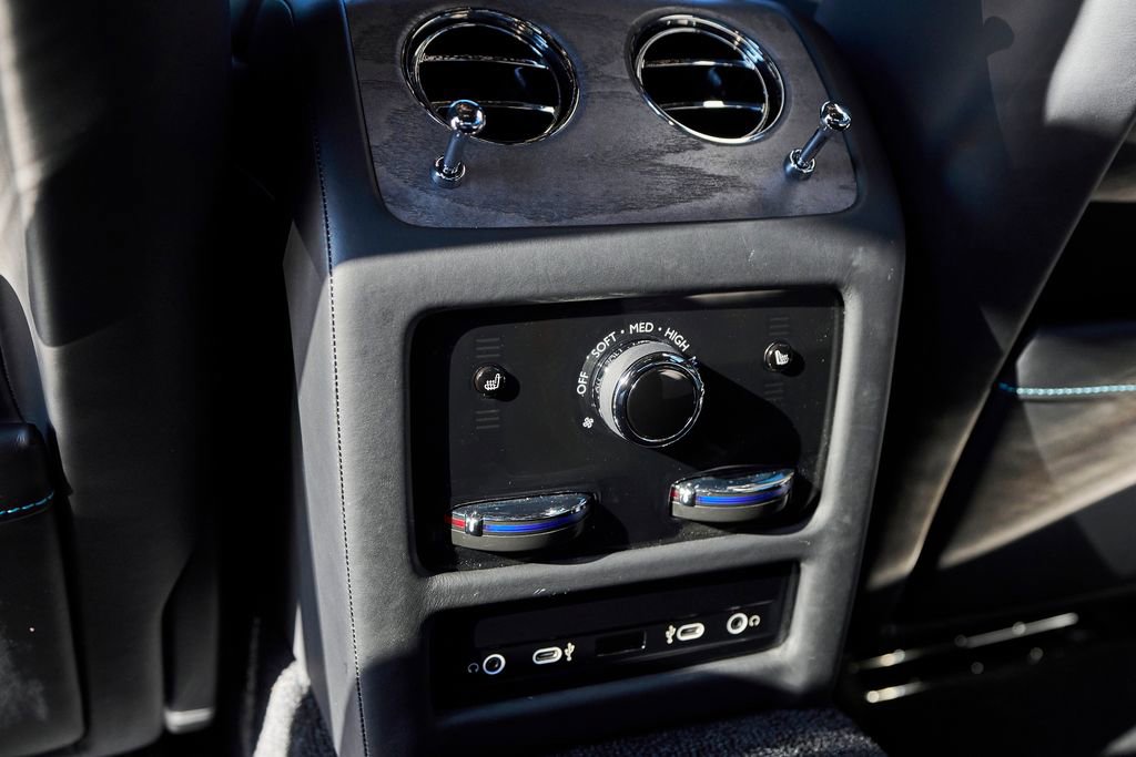 Used 2025 Rolls-Royce Ghost AWD/4WD image 57