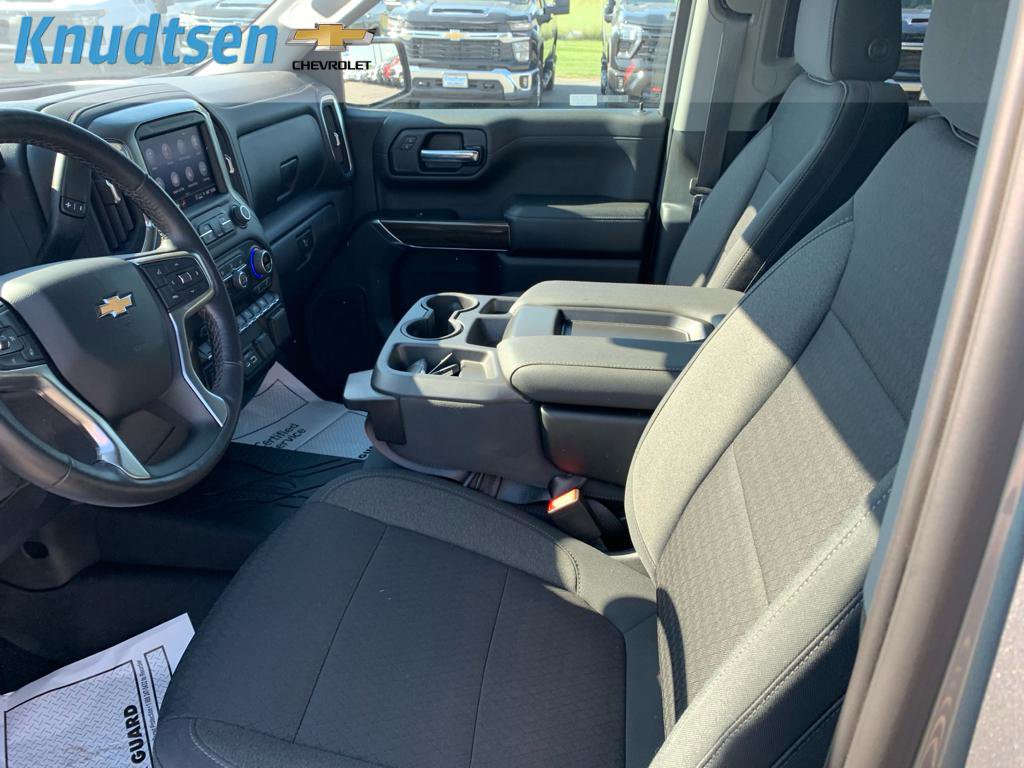 Used 2022 Chevrolet Silverado 1500 LT w/ Convenience Package II AWD/4WD image 18