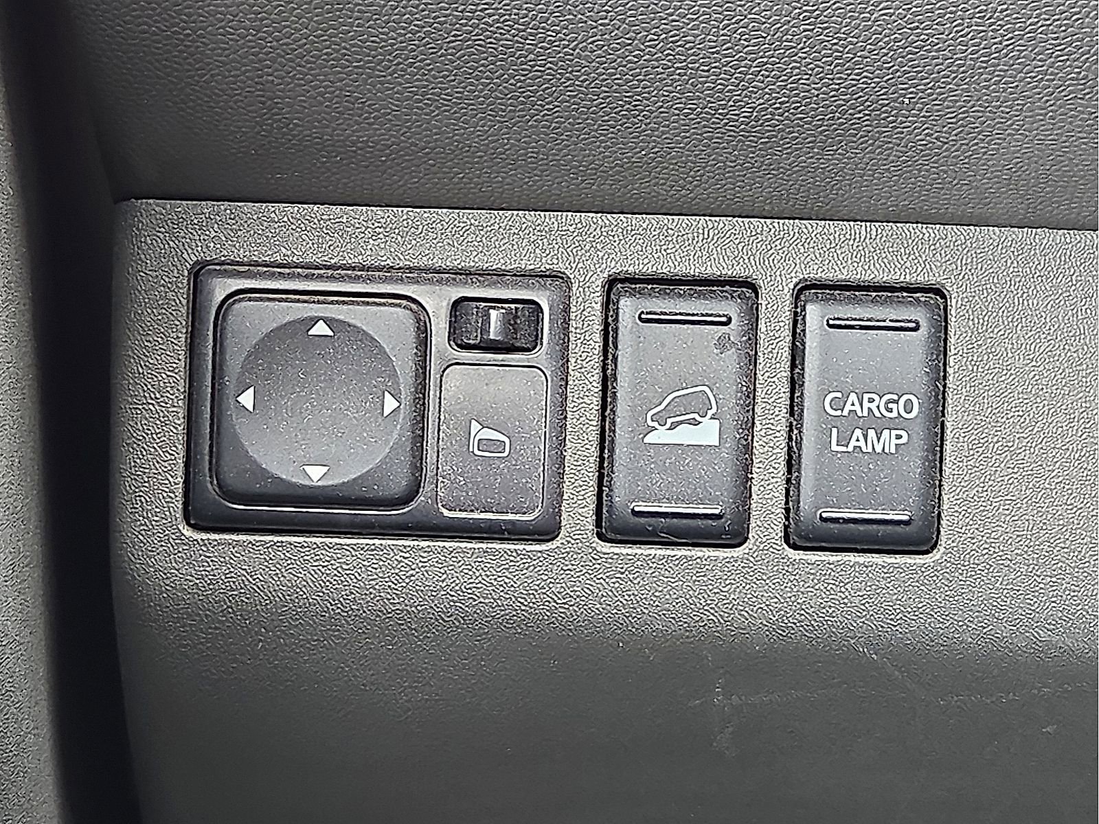 Used 2016 Nissan Frontier SV w/ SV Value Truck Package AWD/4WD image 22
