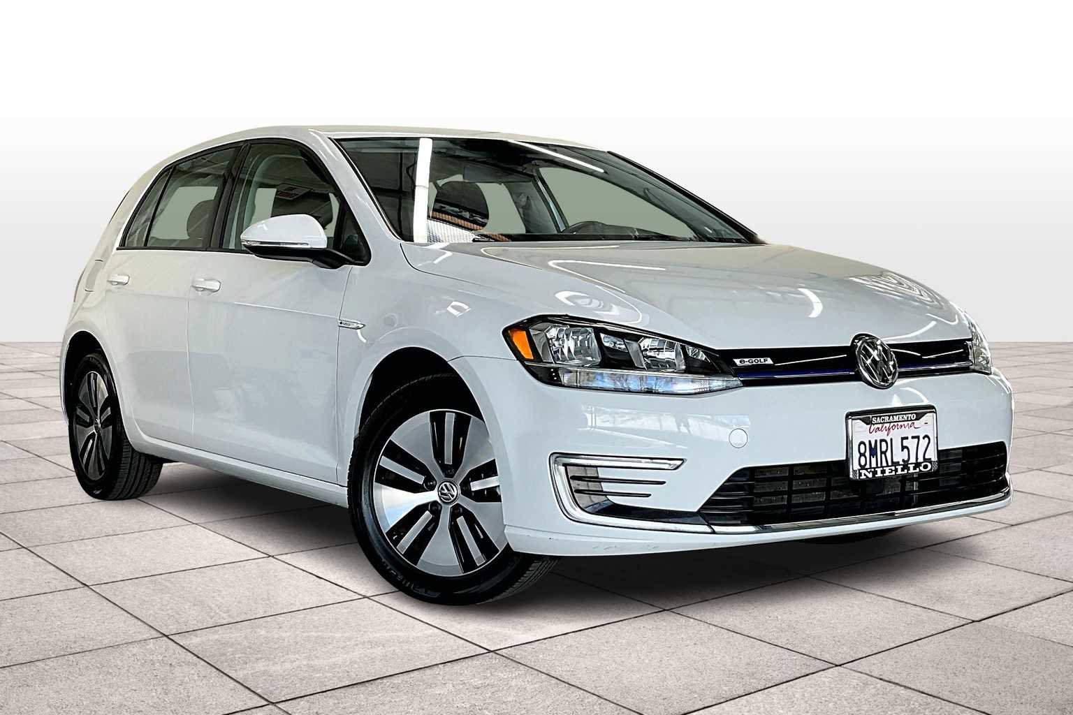 Used 2019 Volkswagen e-Golf SE w/ Driver Assistance Package image 2