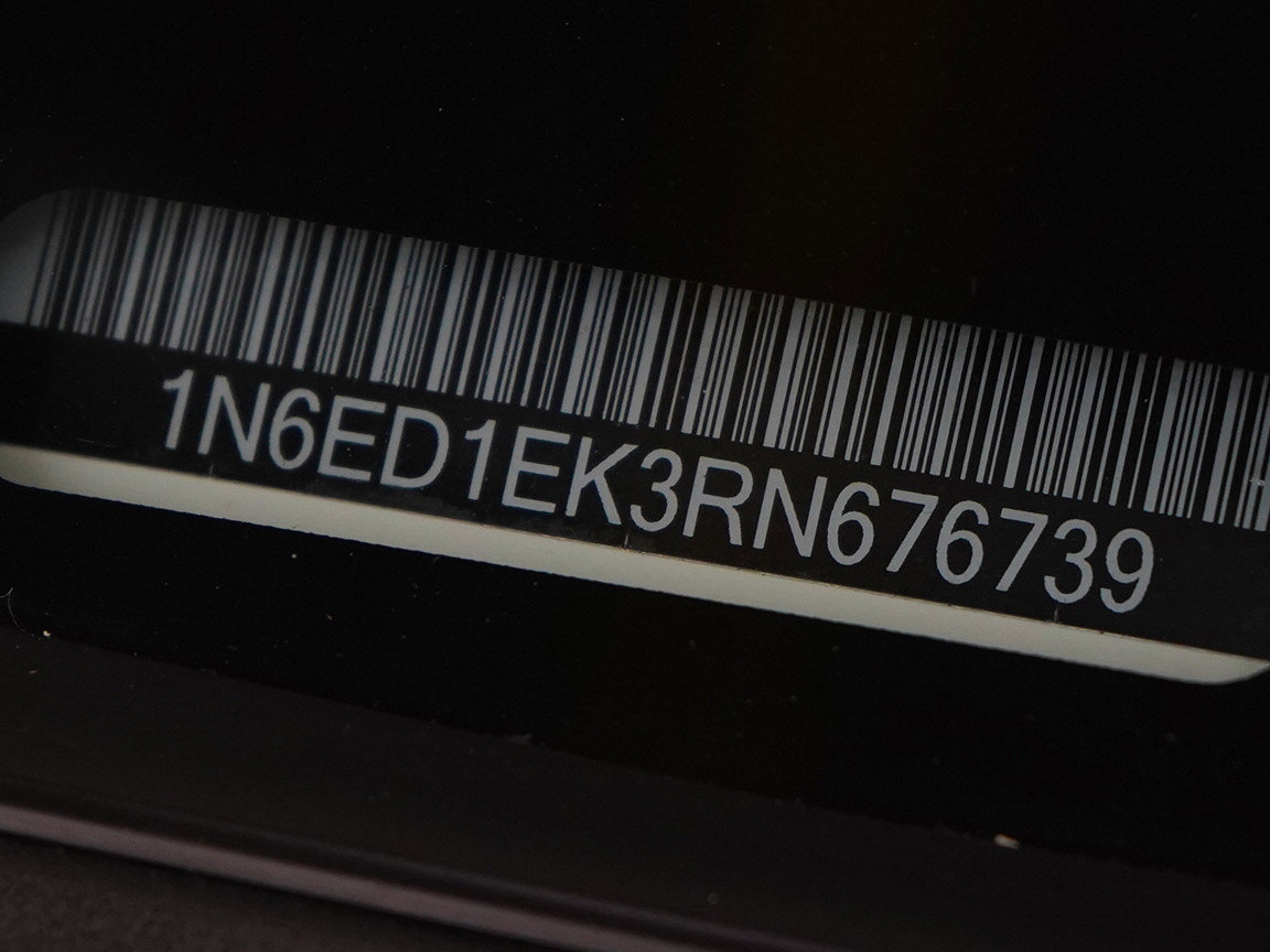 Used 2024 Nissan Frontier SL w/ Technology Package image 32