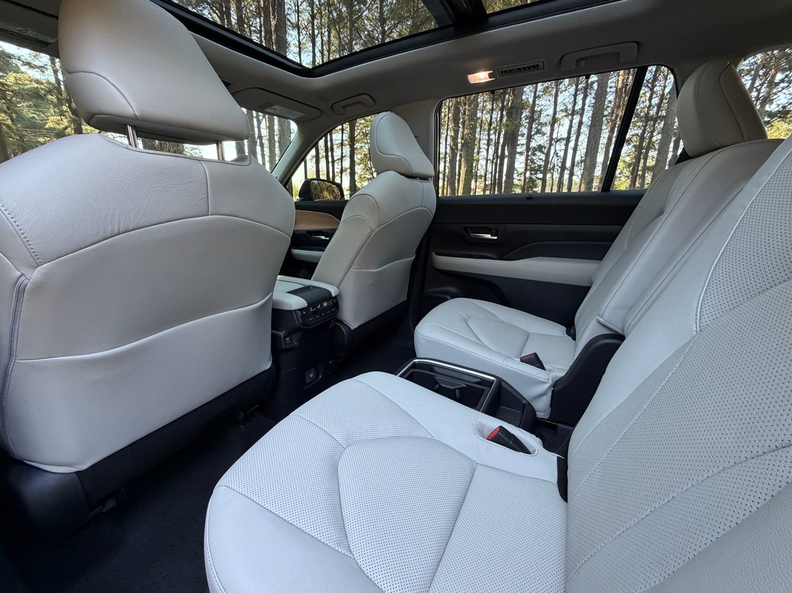 Used 2024 Toyota Grand Highlander Limited image 14