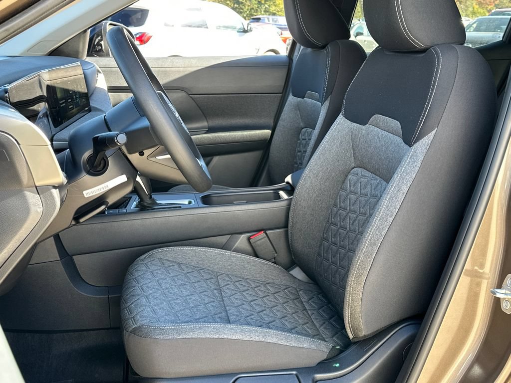 New 2026 Nissan Kicks SV w/ SV Premium Package AWD/4WD image 6
