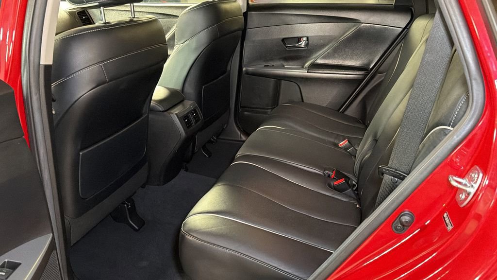 Used 2015 Toyota Venza XLE image 15