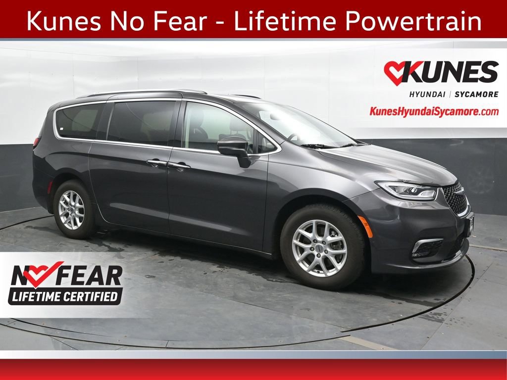 Used 2021 Chrysler Pacifica Touring-L w/ Uconnect Theater Family Group FWD image 1
